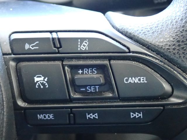 TOYOTA YARIS HYBRID 2021