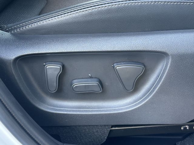 TOYOTA YARIS CROSS HYBRID 2024