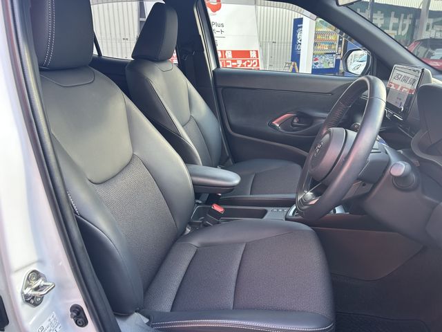 TOYOTA YARIS CROSS HYBRID 2024