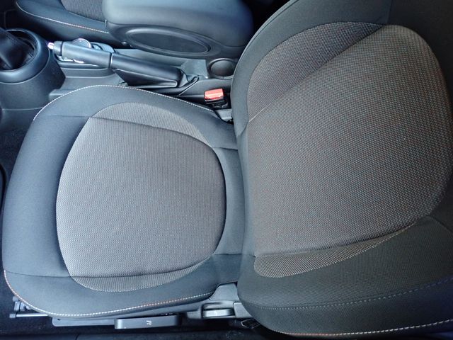 BMW BMW MINI COOPER D 5DOOR 2017