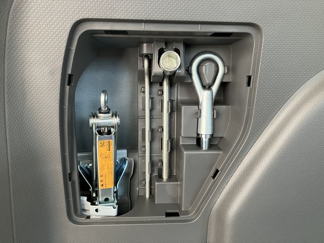 NISSAN NV150 AD 2WD 2020