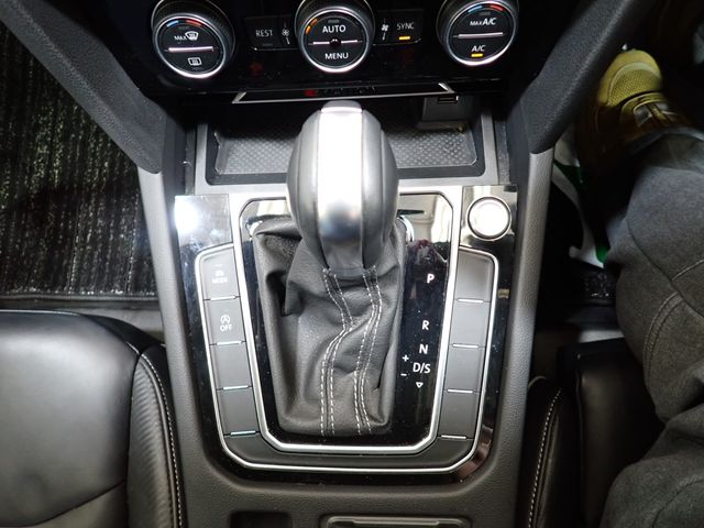 VOLKSWAGEN VOLKSWAGEN Arteon 2019