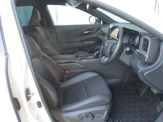 TOYOTA CROWN CROSSOVER 2023