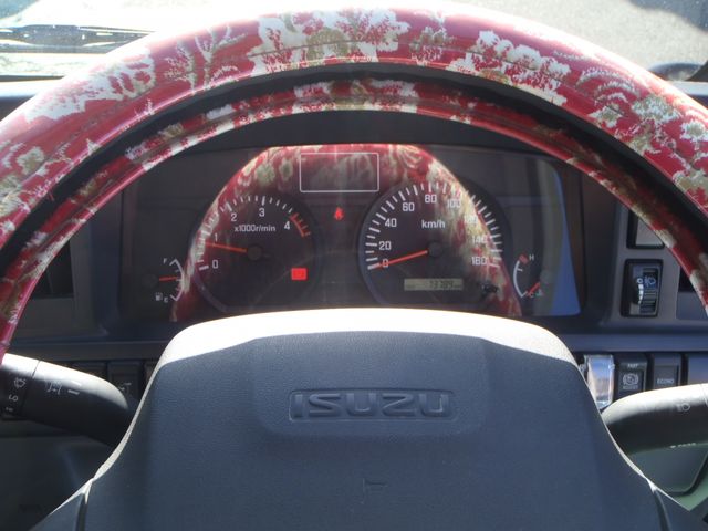 ISUZU ELF 2017