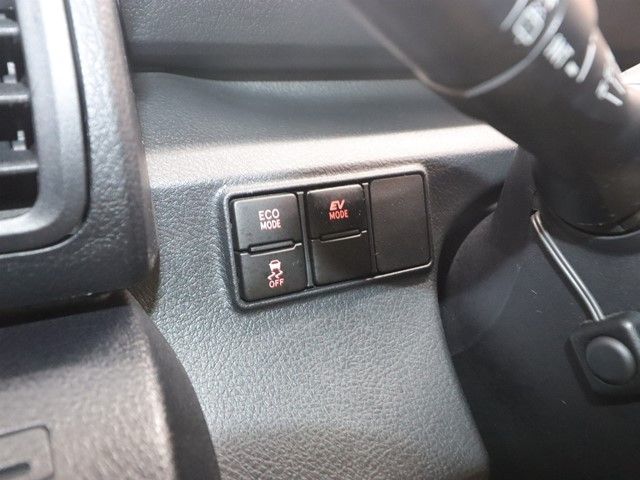 TOYOTA SIENTA HYBRID 2018