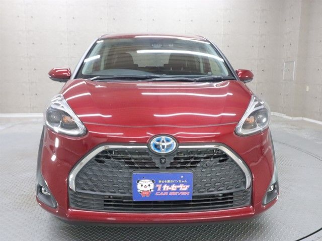 TOYOTA SIENTA HYBRID 2018