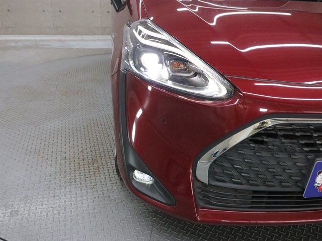 TOYOTA SIENTA HYBRID 2018