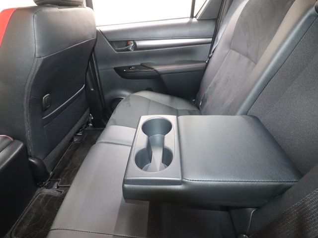 TOYOTA HILUX 4WD 2024