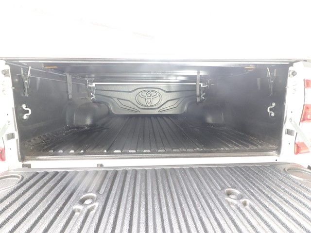 TOYOTA HILUX 4WD 2024