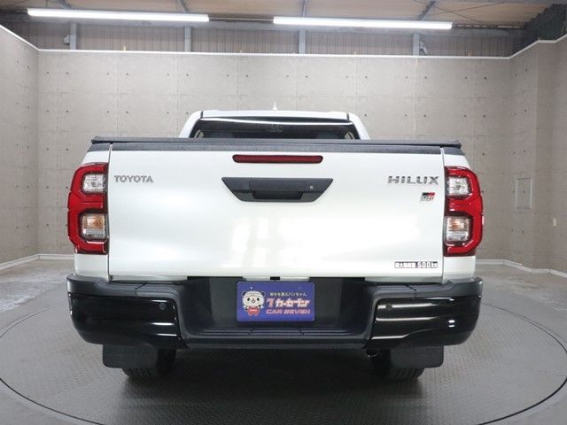 TOYOTA HILUX 4WD 2024