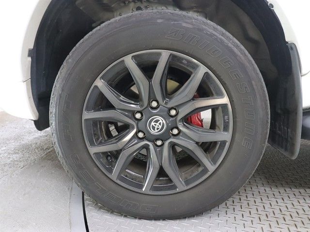 TOYOTA HILUX 4WD 2024