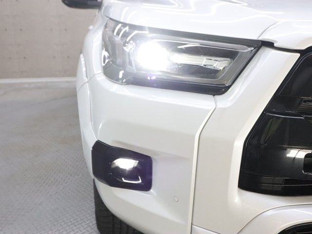 TOYOTA HILUX 4WD 2024