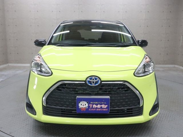 TOYOTA SIENTA HYBRID 2020