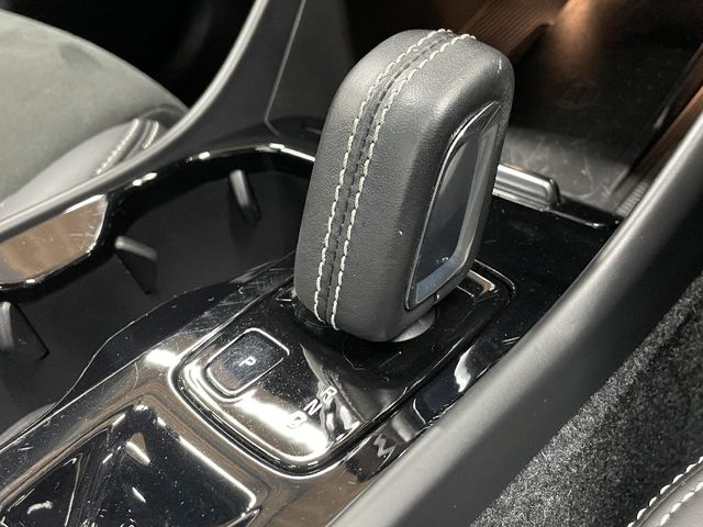 VOLVO VOLVO XC40 2022