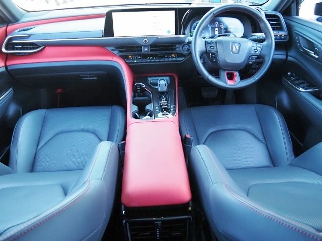 TOYOTA CROWN SPORT 2024