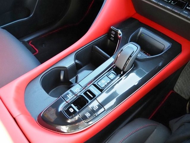 TOYOTA CROWN SPORT 2024