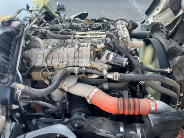 MITSUBISHI CANTER 2015