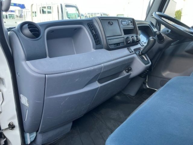 MITSUBISHI CANTER 2015