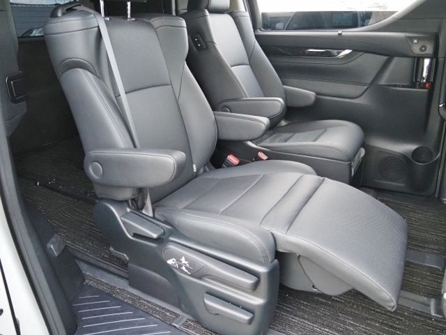 TOYOTA ALPHARD hybrid 4WD 2021