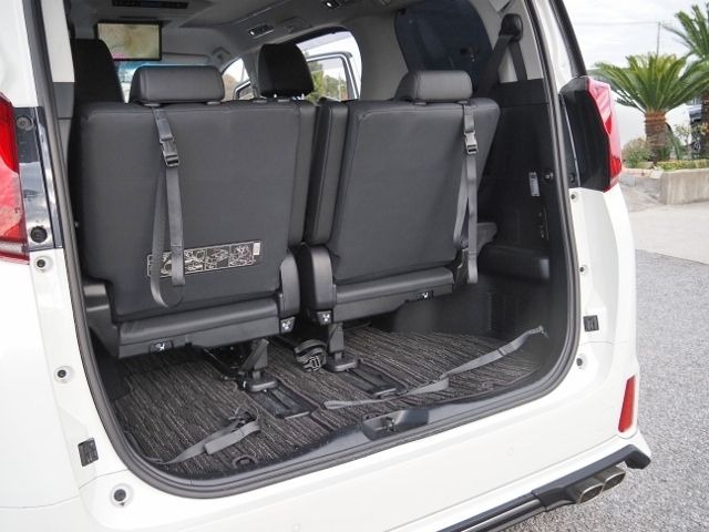 TOYOTA ALPHARD hybrid 4WD 2021