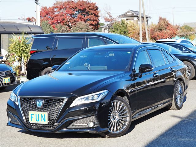 TOYOTA CROWN sedan hybrid 2021