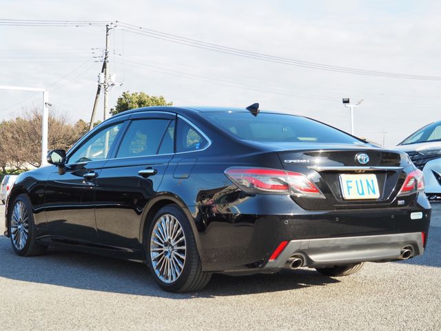 TOYOTA CROWN sedan hybrid 2021