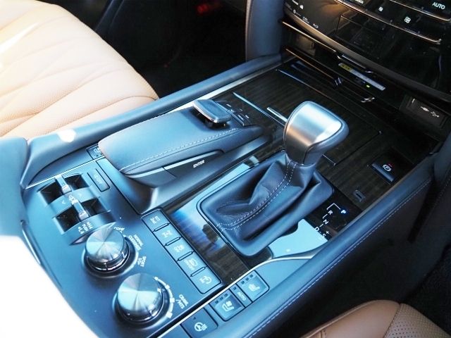 TOYOTA LEXUS LX570 AWD 2020