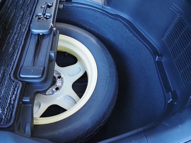 TOYOTA ALPHARD hybrid 4WD 2022