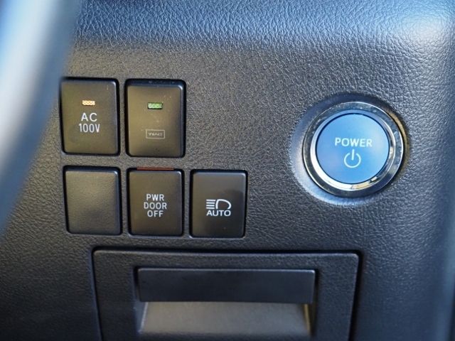 TOYOTA ALPHARD hybrid 4WD 2022