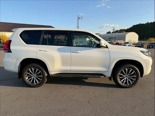 TOYOTA LANDCRUISER PRADO 2017