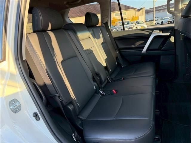 TOYOTA LANDCRUISER PRADO 2017