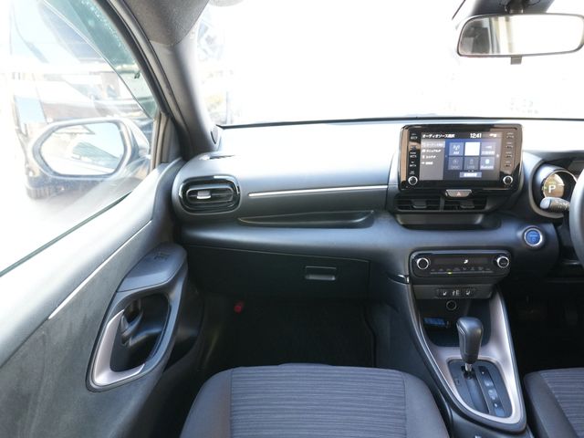 TOYOTA YARIS HYBRID 2023