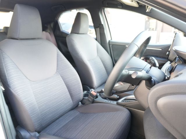 TOYOTA YARIS HYBRID 2023