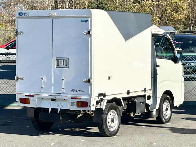 DAIHATSU HIJET truck 4WD 2017