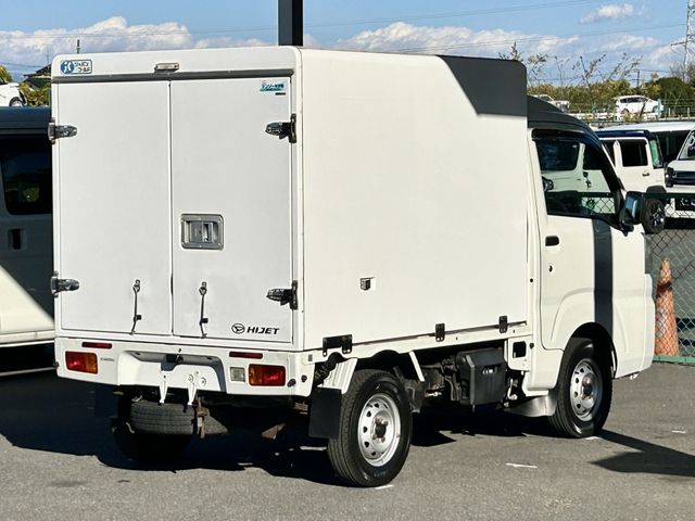 DAIHATSU HIJET truck 4WD 2017