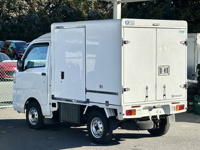 DAIHATSU HIJET truck 4WD 2017