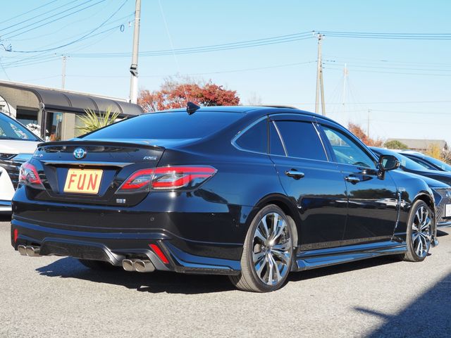 TOYOTA CROWN sedan hybrid 2021