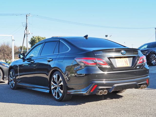 TOYOTA CROWN sedan hybrid 2021