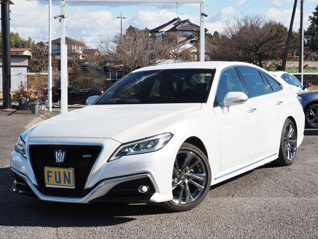 TOYOTA CROWN sedan hybrid 2022