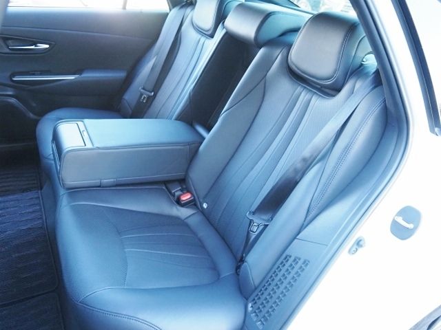 TOYOTA CROWN sedan hybrid 2022