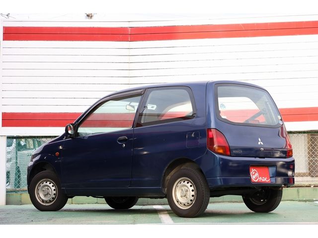 MITSUBISHI MINICA van 2011