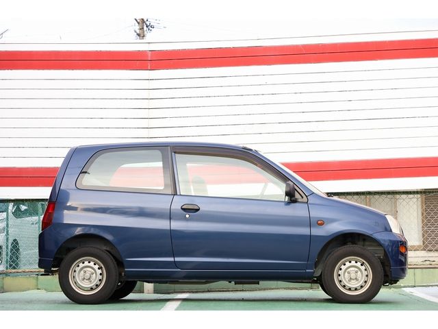 MITSUBISHI MINICA van 2011