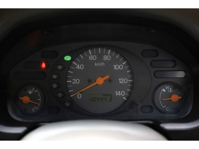 MITSUBISHI MINICA van 2011