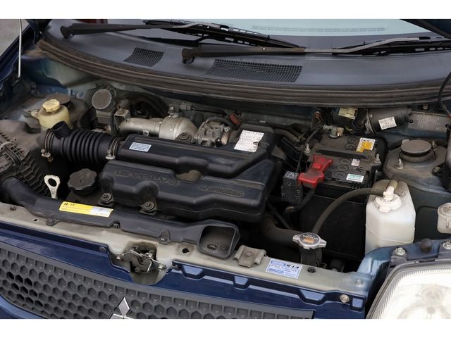 MITSUBISHI MINICA van 2011