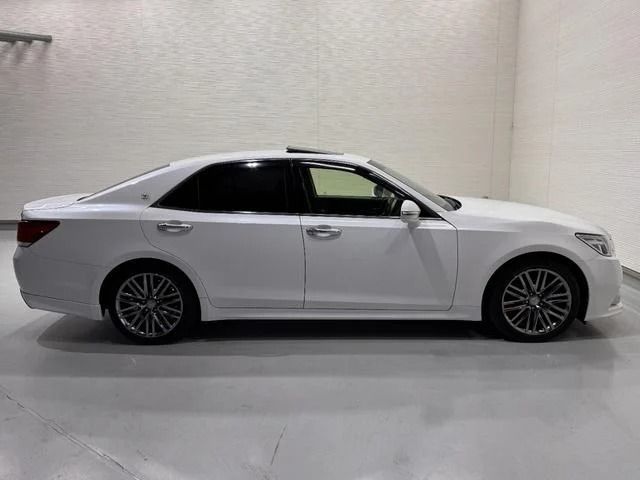 TOYOTA CROWN sedan 2013