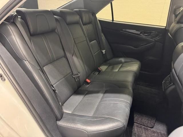 TOYOTA CROWN sedan 2013