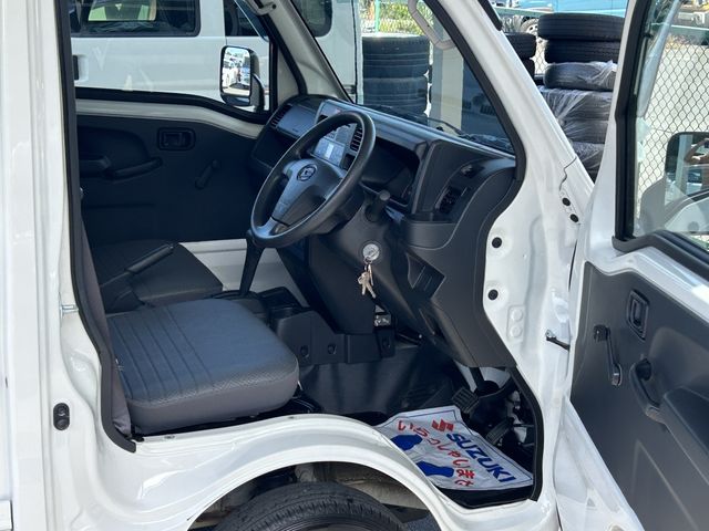 DAIHATSU HIJET truck 4WD 2021