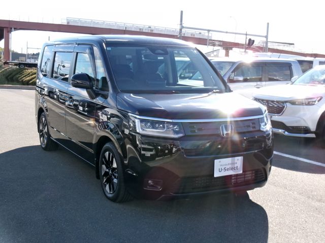 HONDA STEPWAGON e:HEV 2025