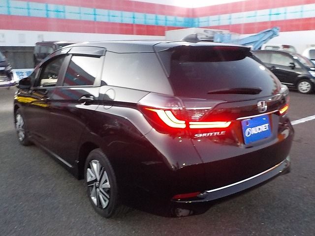 HONDA SHUTTLE HYBRID 2022