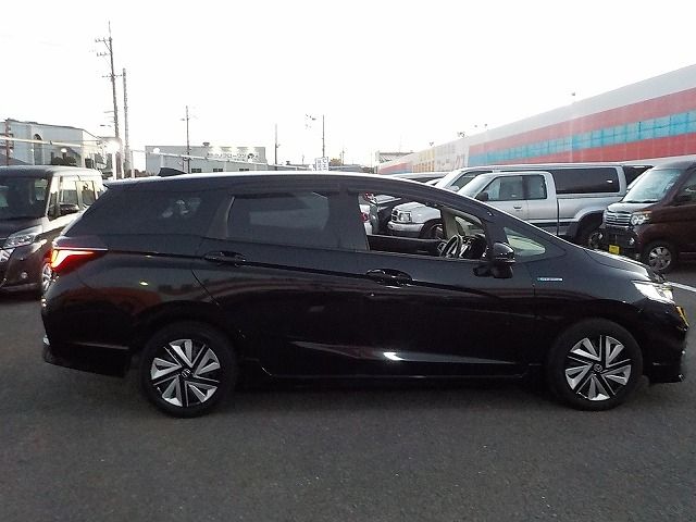 HONDA SHUTTLE HYBRID 2022